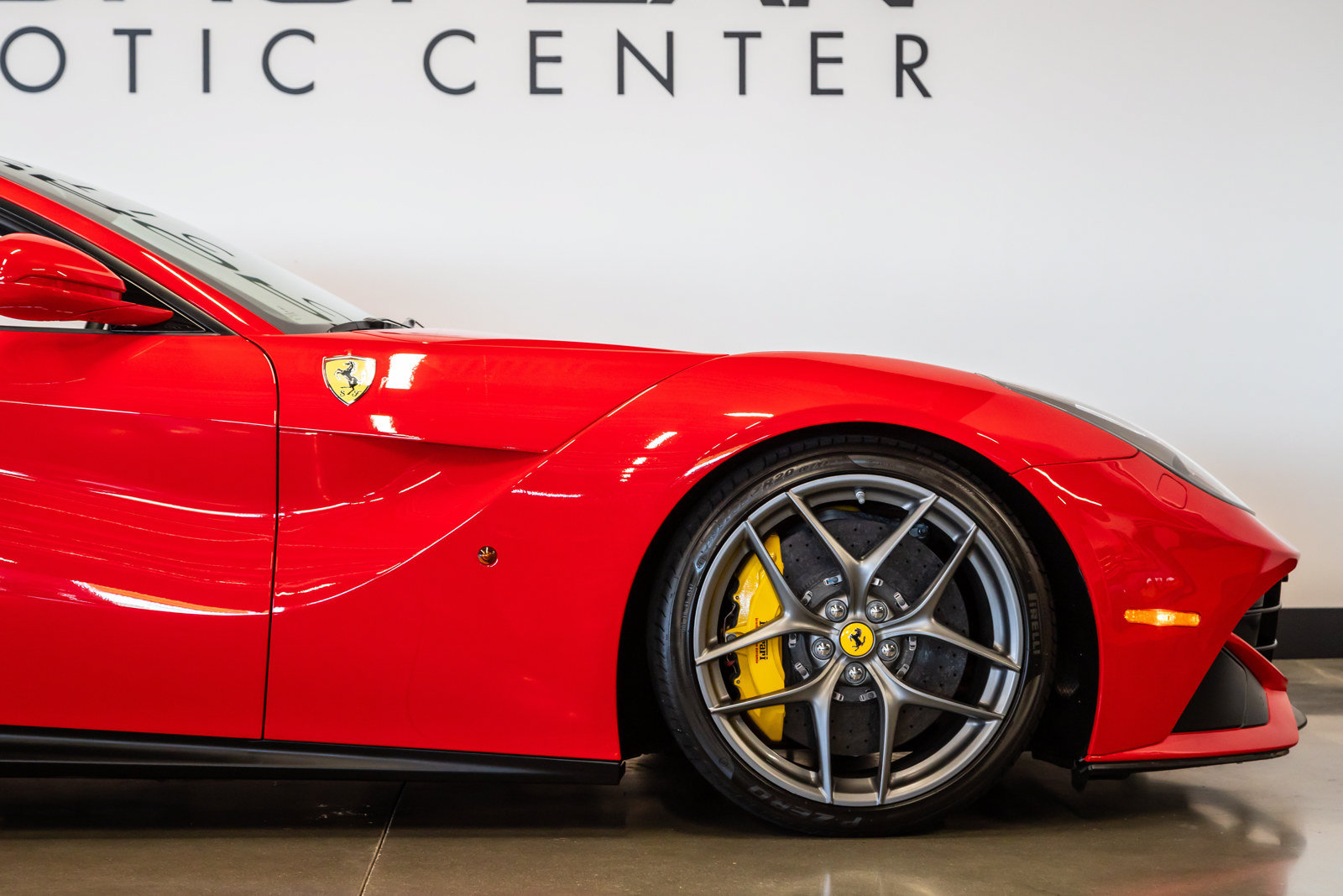 Used 2016 Ferrari F12 Berlinetta RWD image 13