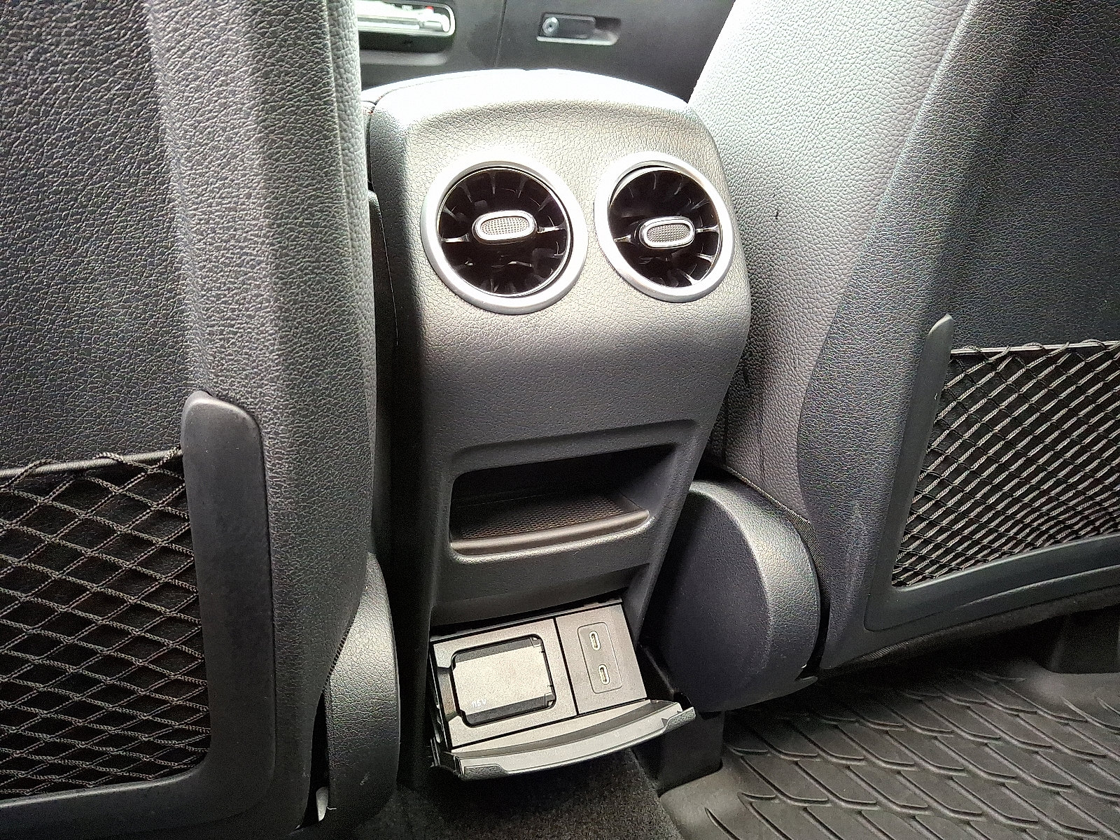 Certified 2025 Mercedes-Benz GLB 250 4MATIC image 11