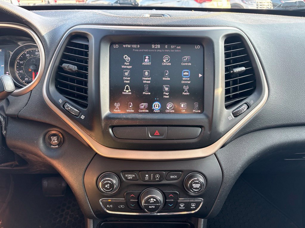 Used 2016 Jeep Cherokee Latitude w/ Comfort/Convenience Group AWD/4WD image 11