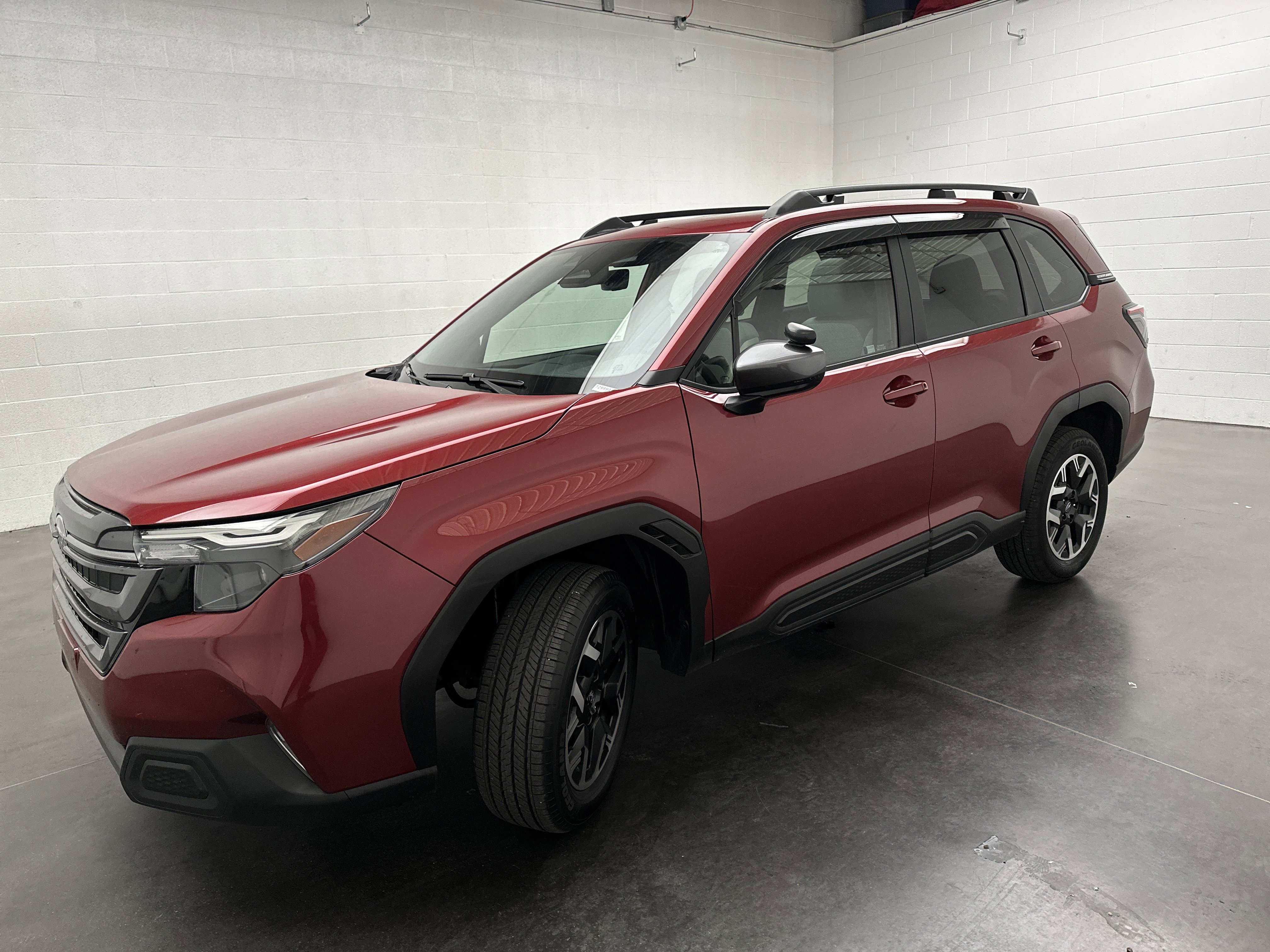 Used 2025 Subaru Forester Premium w/ Convenience Package #1 image 4