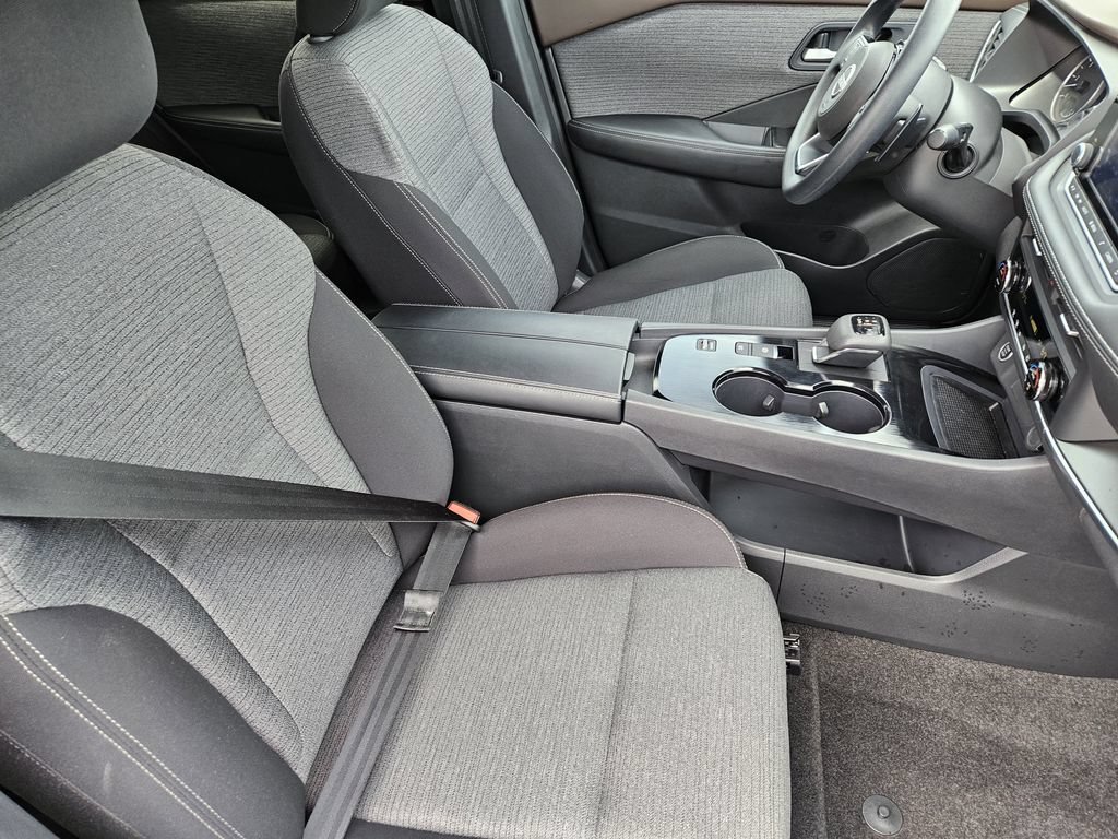 Certified 2023 Nissan Rogue SV FWD image 10