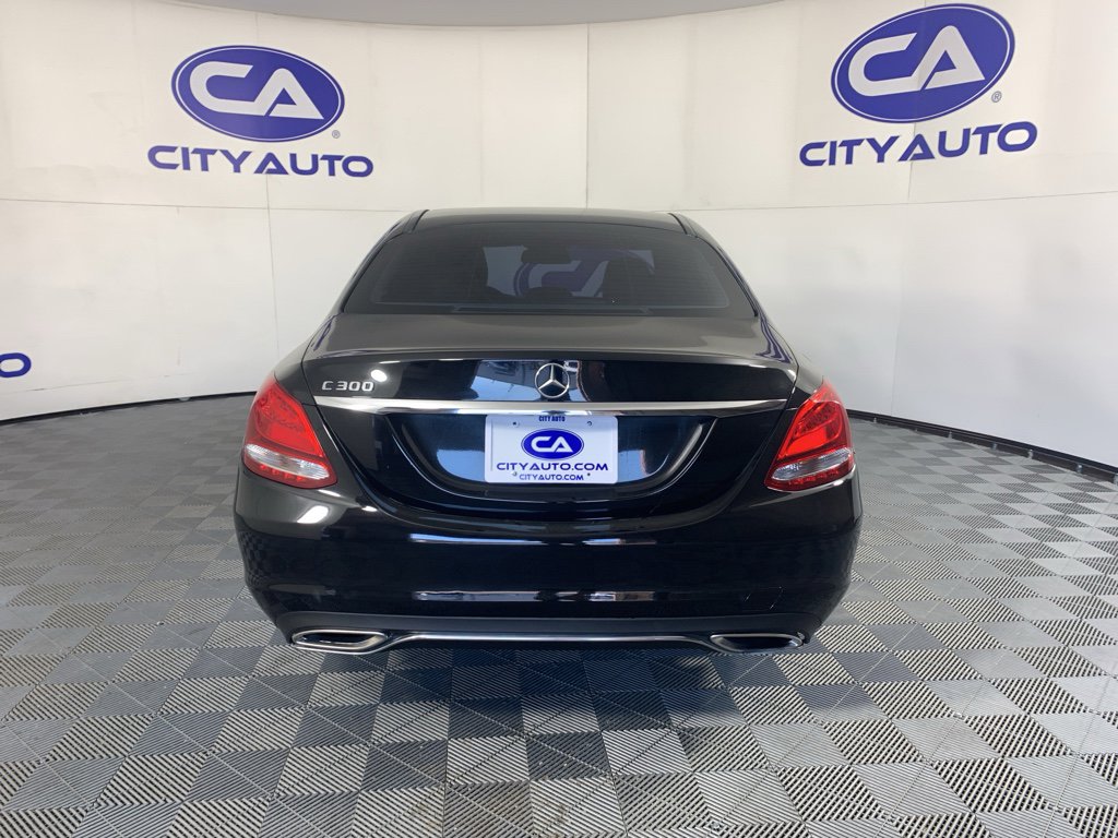 Used 2017 Mercedes-Benz C 300 Sedan image 4