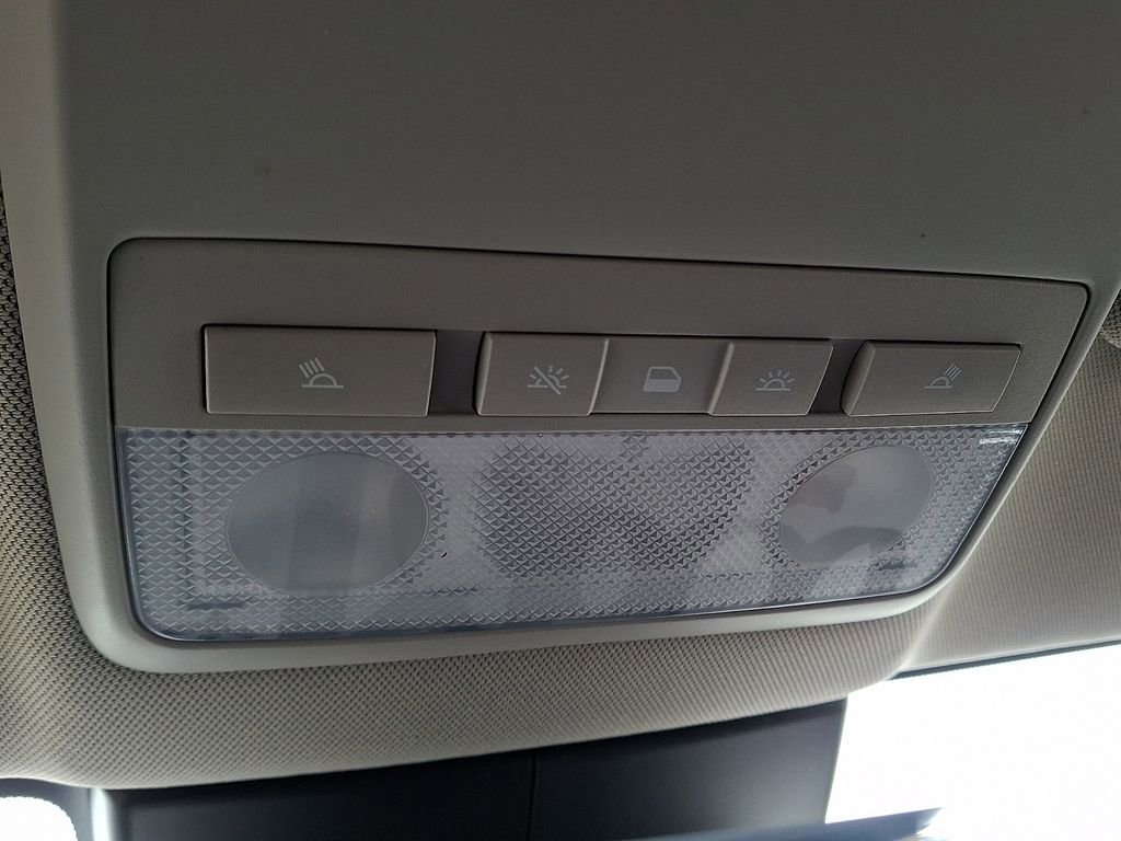 Used 2022 Buick Encore Preferred w/ Safety Package image 25