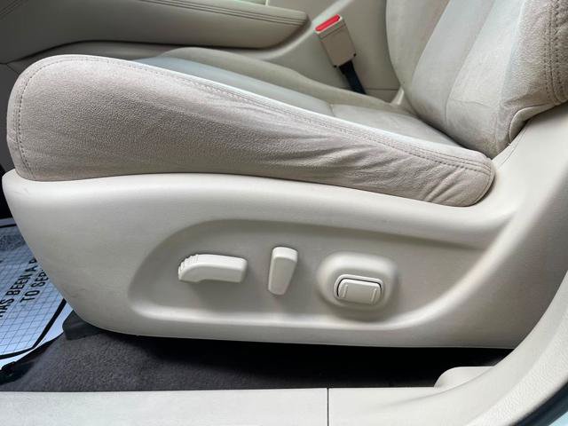 Used 2016 Nissan Murano SV w/ Premium Package FWD image 21