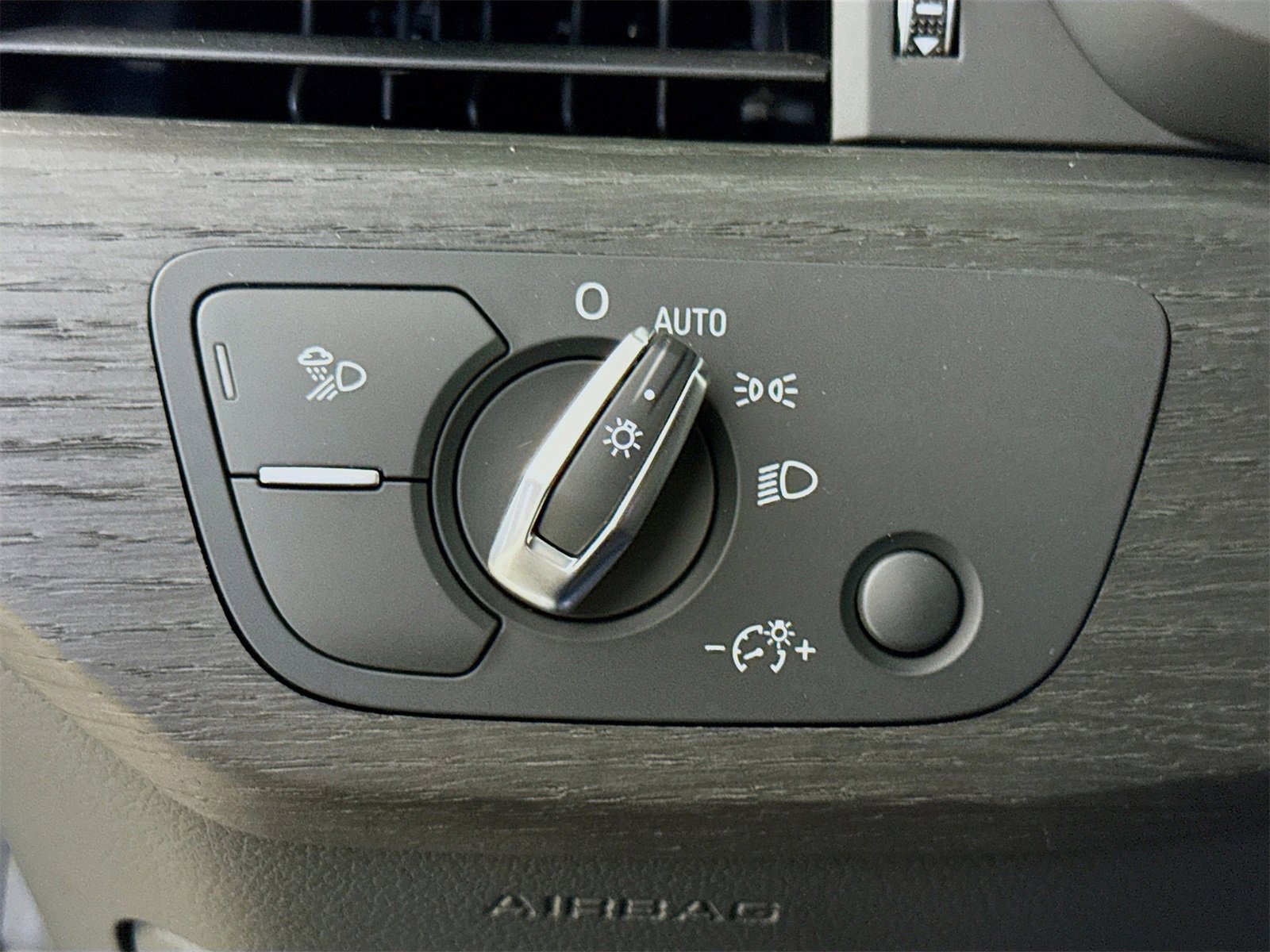 Used 2024 Audi A4 2.0T Premium w/ Convenience Package image 10