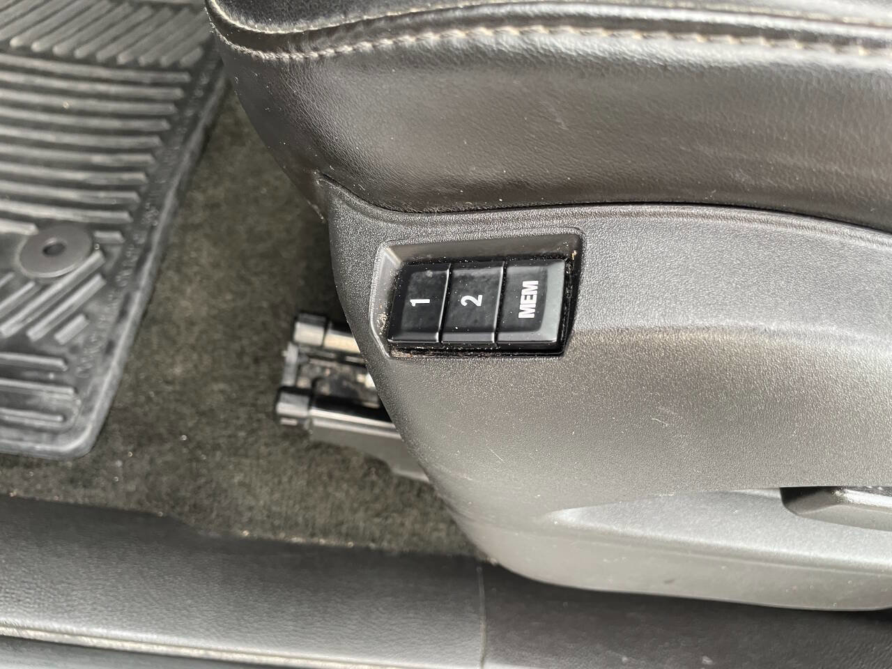 Used 2013 Chevrolet Equinox LTZ image 13