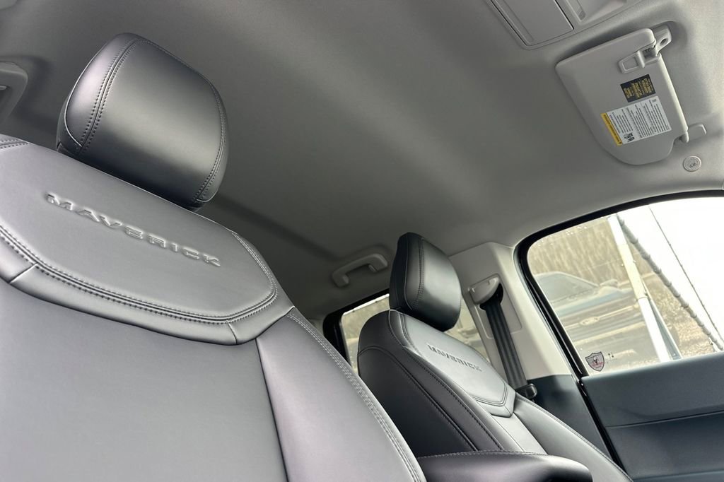New 2025 Ford Maverick Lariat w/ Black Appearance Package AWD/4WD image 13