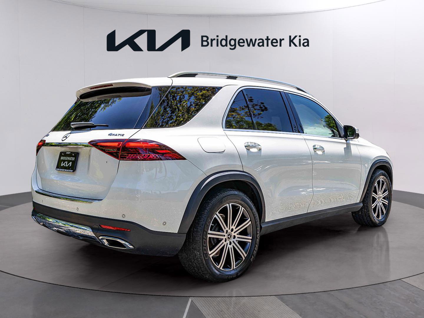 Used 2024 Mercedes-Benz GLE 350 4MATIC image 7