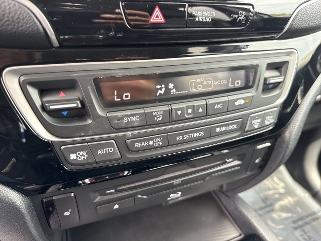 Used 2022 Honda Pilot Touring image 19