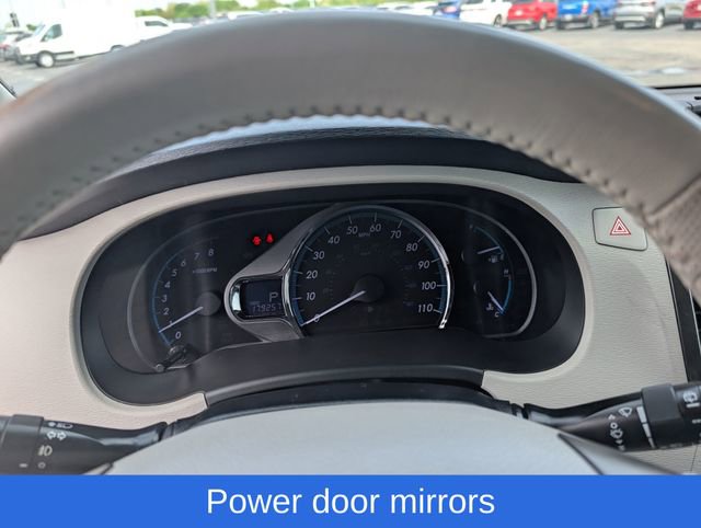 Used 2011 Toyota Sienna XLE w/ Entertainment Pkg FWD image 18