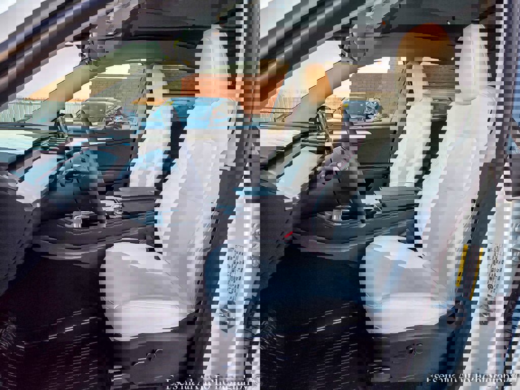 Used 2023 Tesla Model Y Long Range image 9