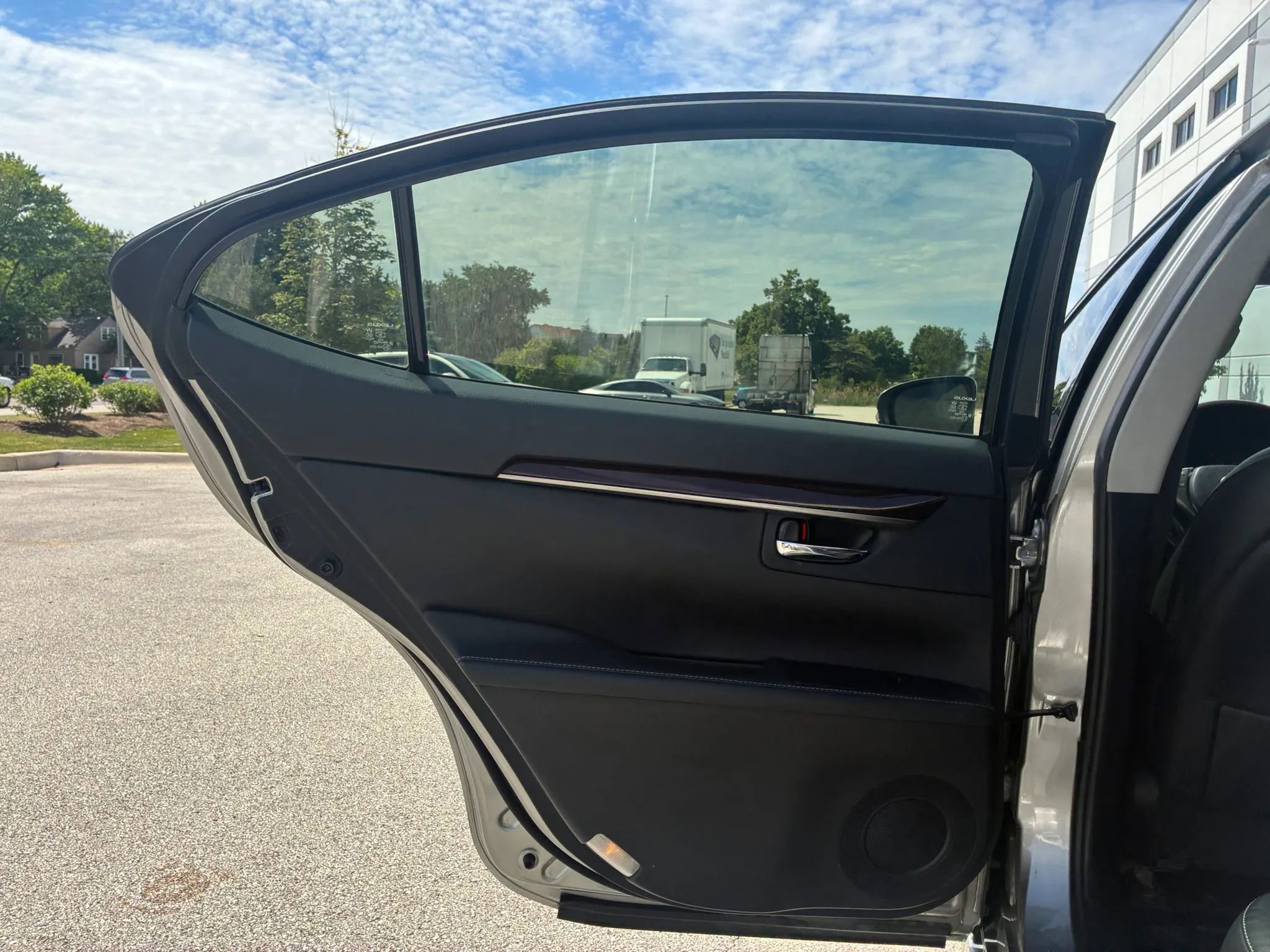Used 2015 Lexus ES 350 w/ Luxury Package FWD image 14