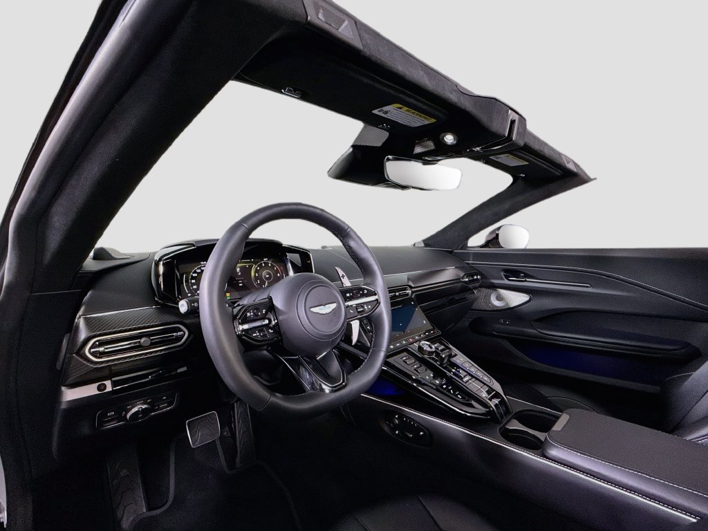 Used 2026 Aston Martin V8 Vantage Convertible RWD image 9