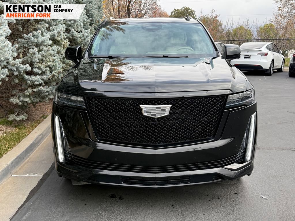Used 2024 Cadillac Escalade Sport Platinum w/ LPO, ONYX Package image 2