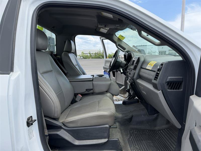 Used 2019 Ford F550 4x4 Regular Cab Super Duty image 15