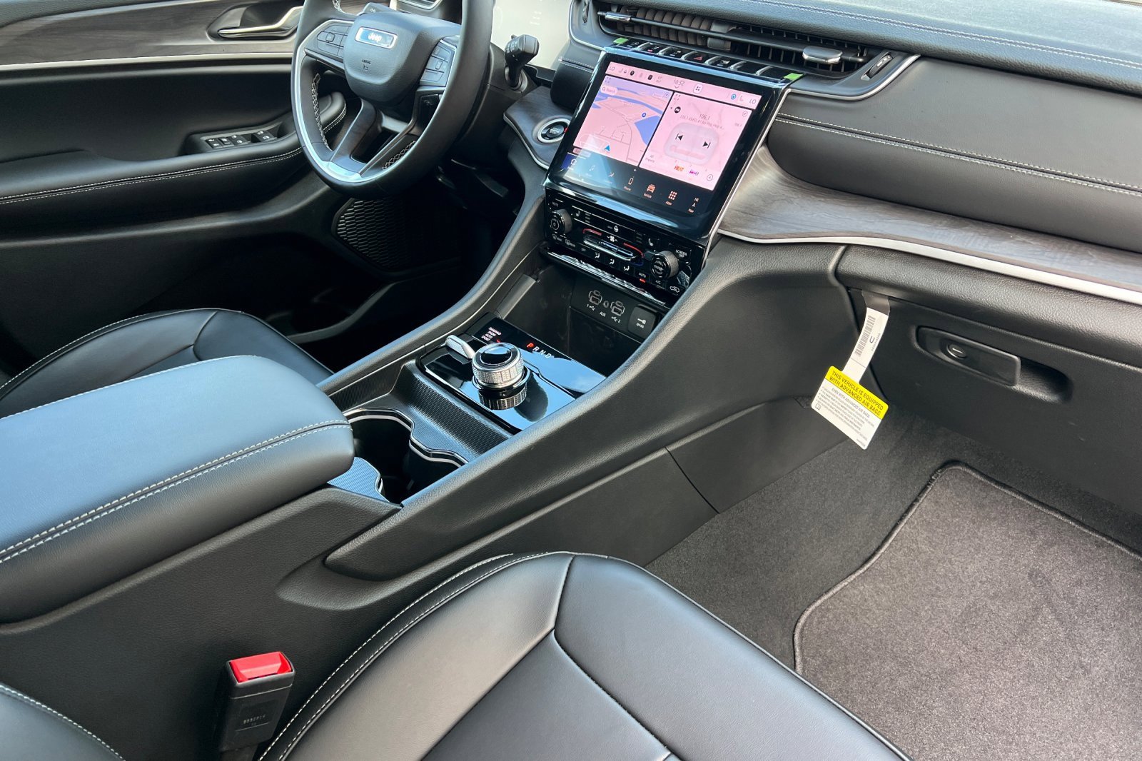 New 2025 Jeep Grand Cherokee Limited image 16