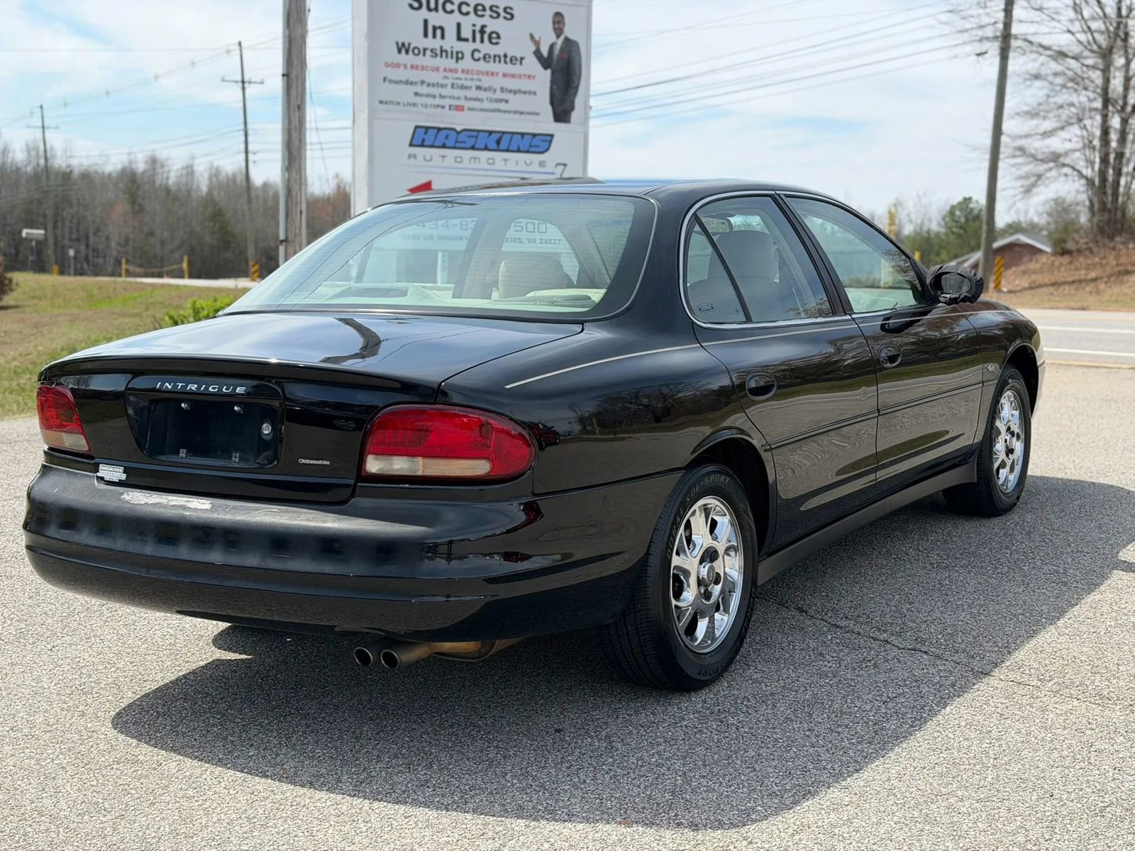 Used 2000 Oldsmobile Intrigue GLS FWD image 10