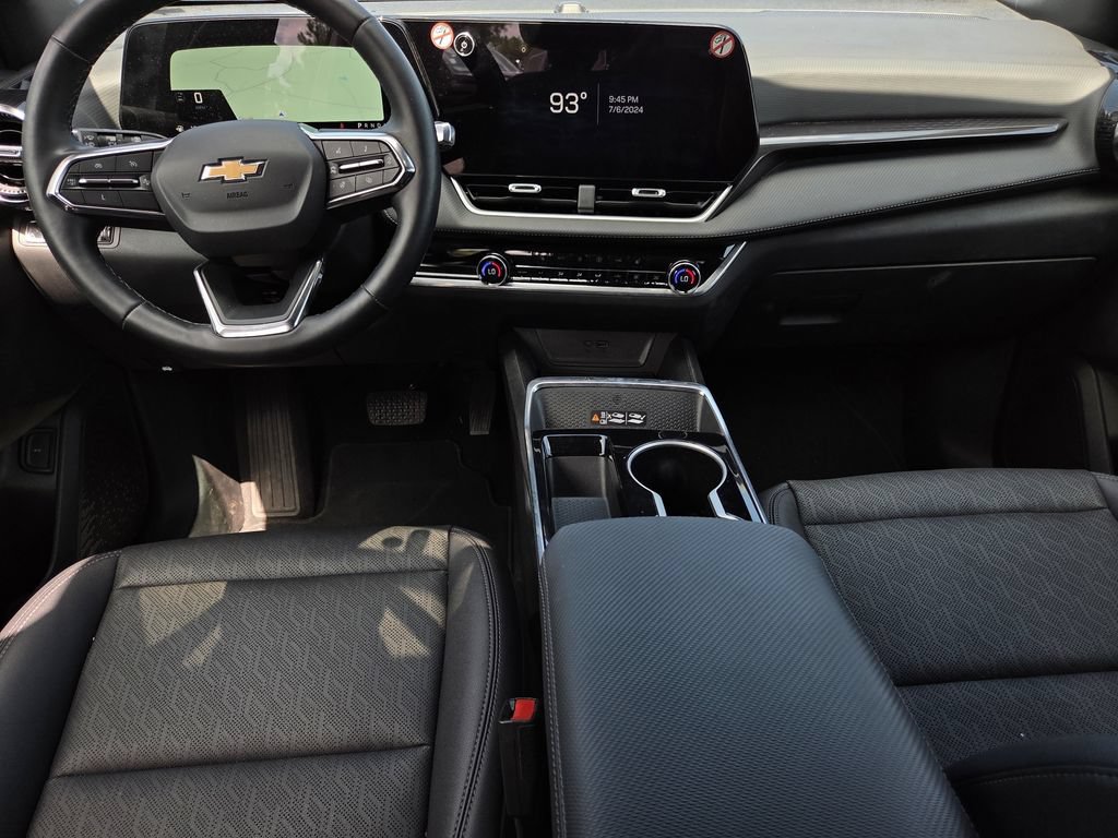 Used 2025 Chevrolet Equinox LT w/ Convenience Package II FWD image 9