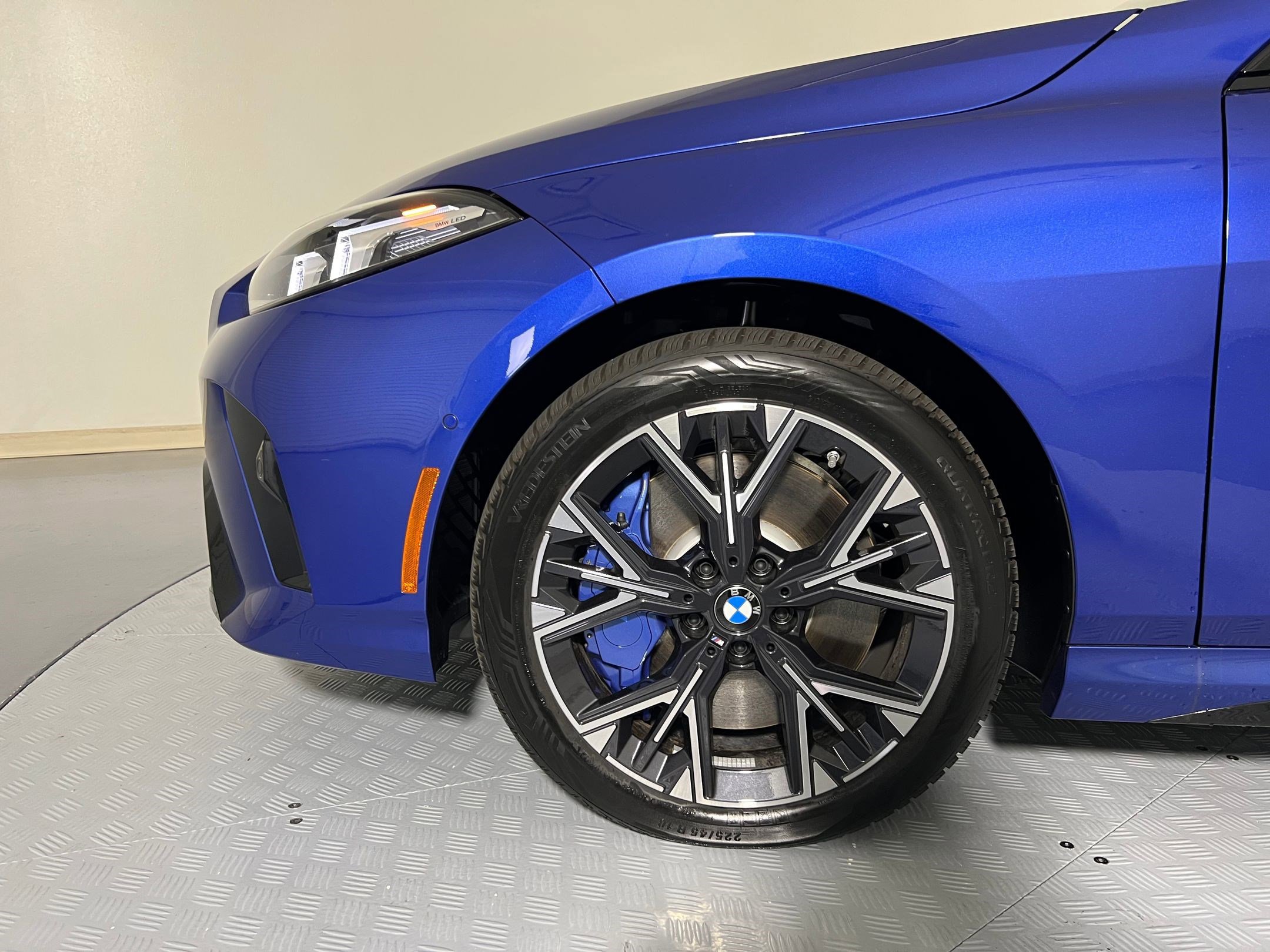 Used 2025 BMW M235i xDrive w/ Premium Package image 11