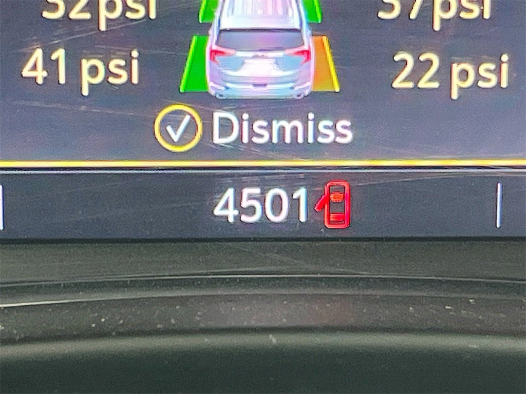 Used 2024 GMC Terrain SLT w/ LPO, Floor Liner Package image 12