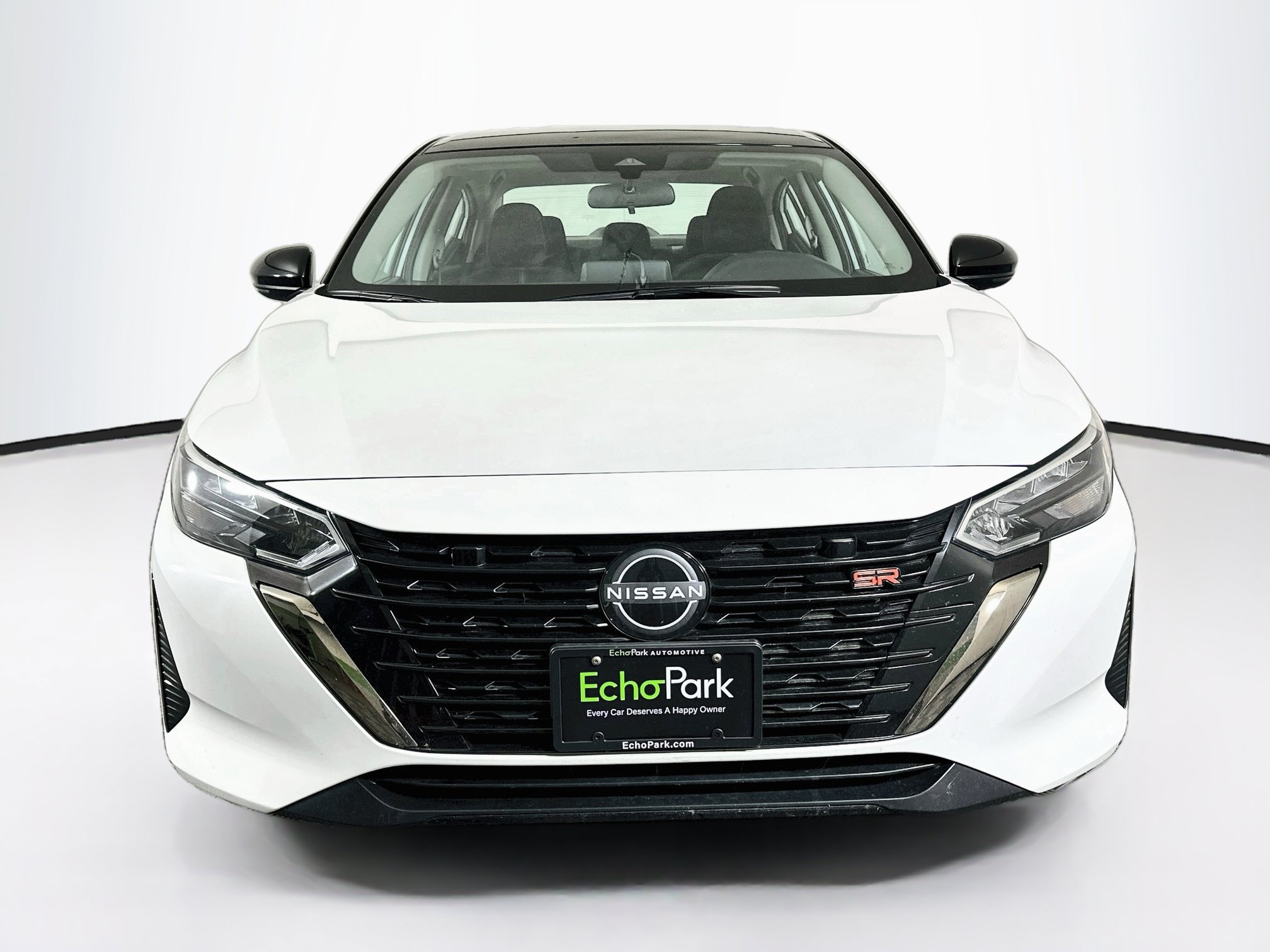 Used 2025 Nissan Sentra SR FWD image 2