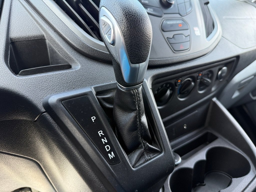 Used 2015 Ford Transit 250 130 Low Roof RWD image 18
