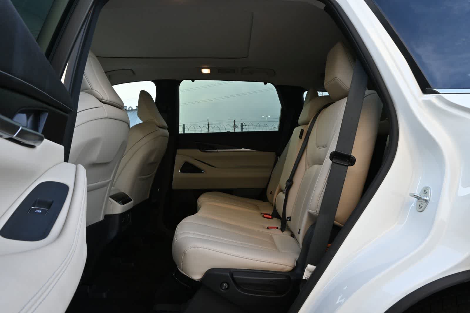 Certified 2024 INFINITI QX60 Sensory AWD/4WD image 19