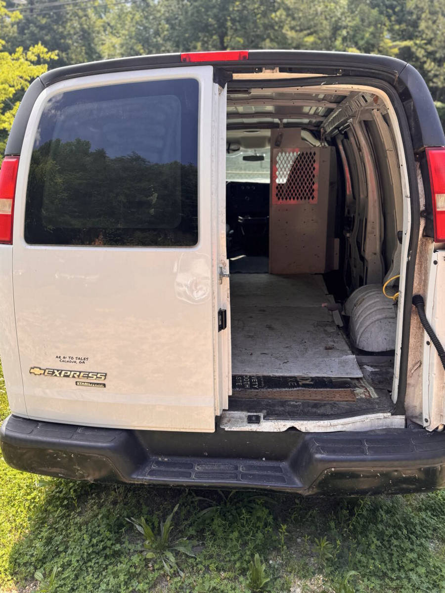 Used 2012 Chevrolet Express 1500 RWD image 5