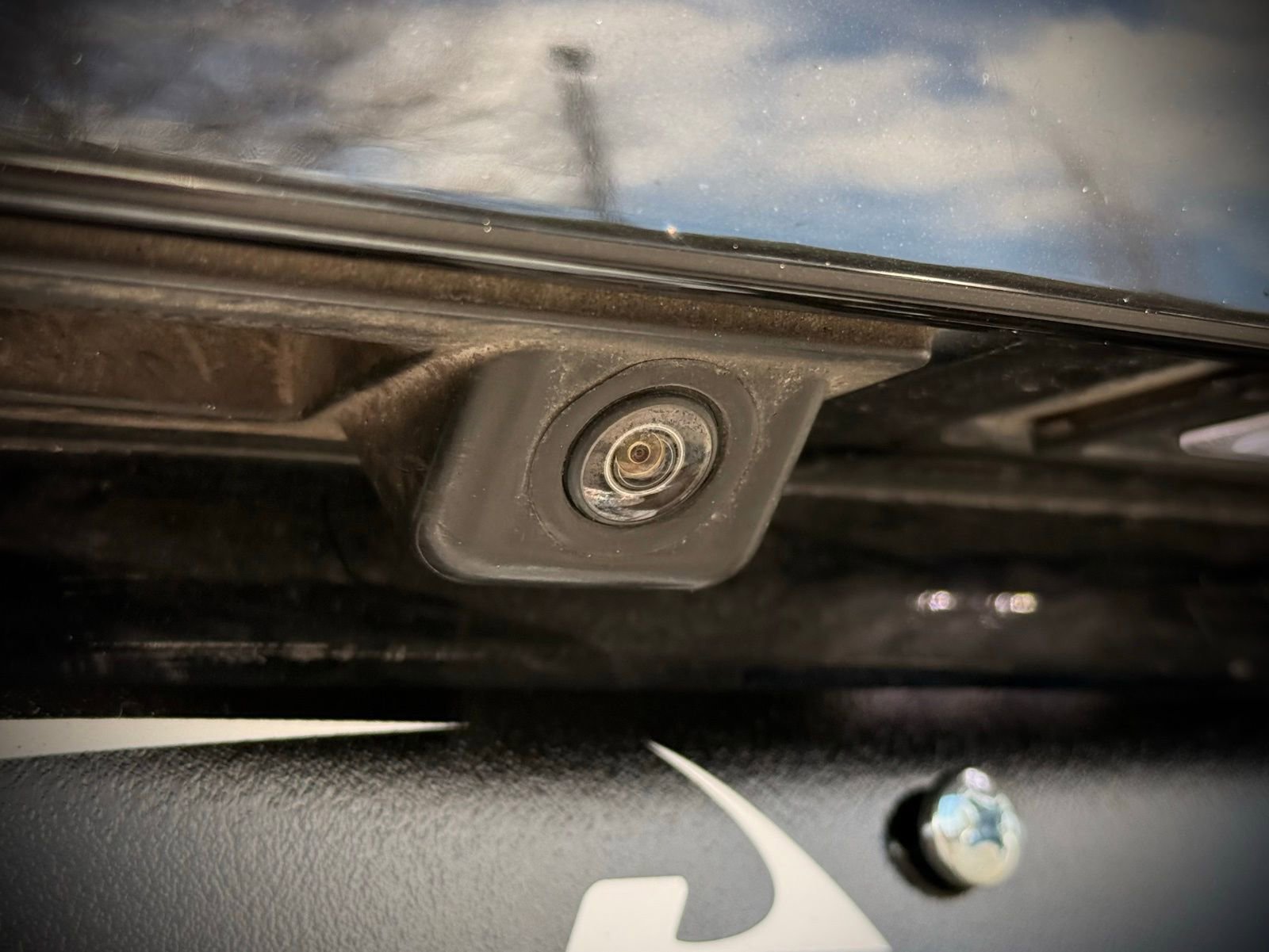 Used 2017 Porsche Cayenne image 9