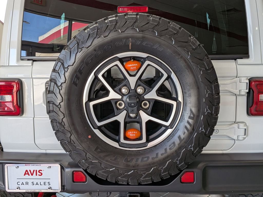 Used 2025 Jeep Wrangler Unlimited Rubicon AWD/4WD image 7