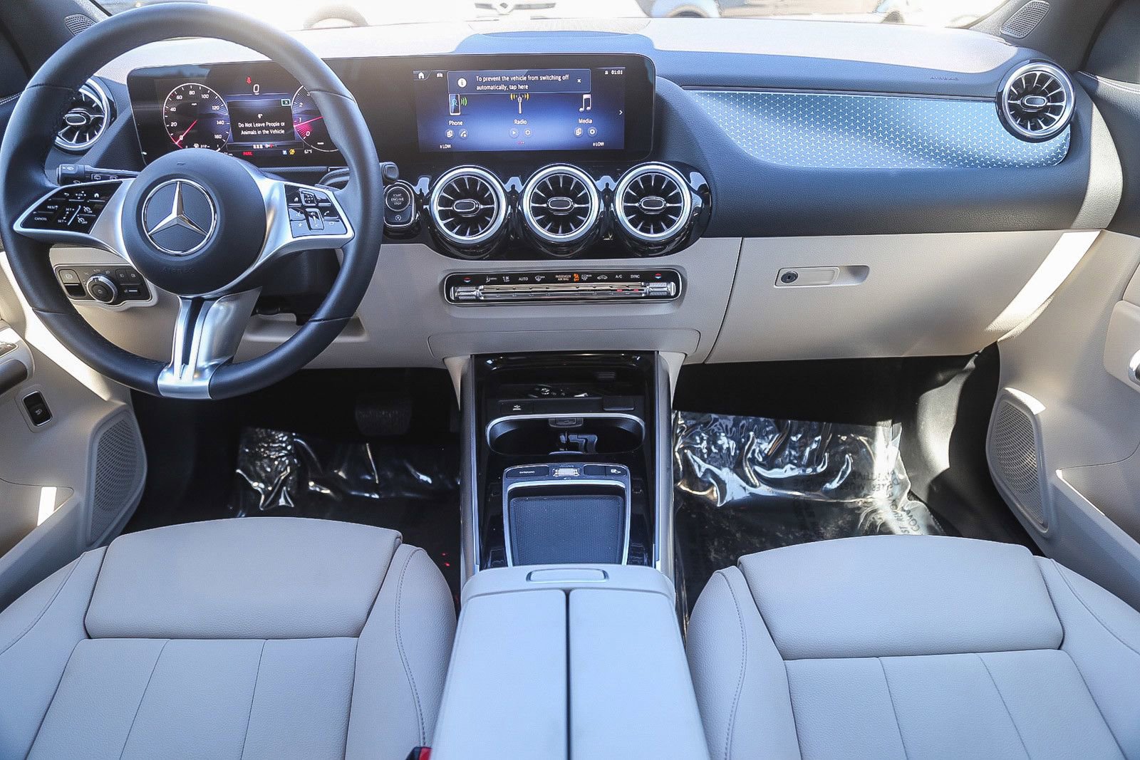 Certified 2025 Mercedes-Benz GLA 250 4MATIC image 10