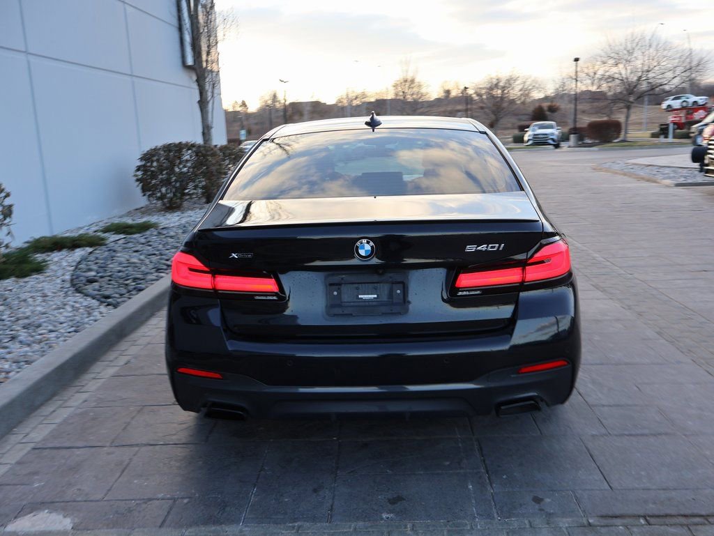 Used 2023 BMW 540i xDrive w/ M Sport Package AWD/4WD image 7