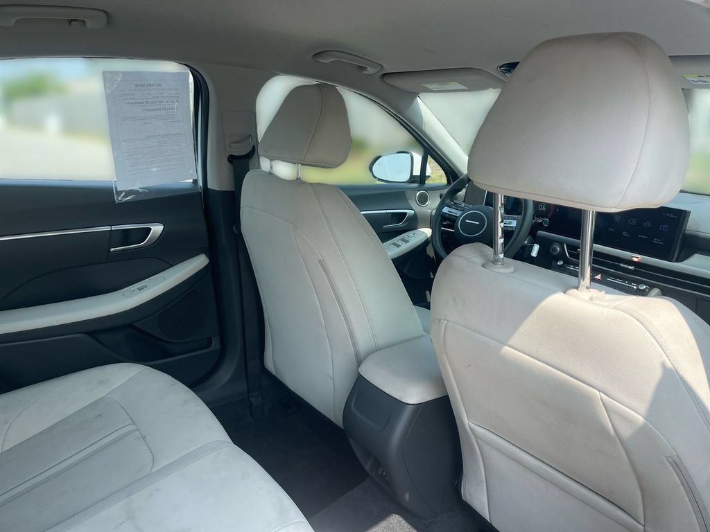 Used 2025 Hyundai Sonata SEL FWD image 35