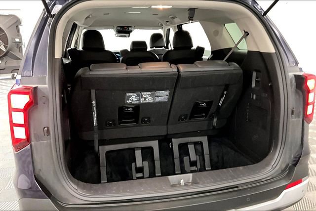 Used 2025 Kia Carnival image 39