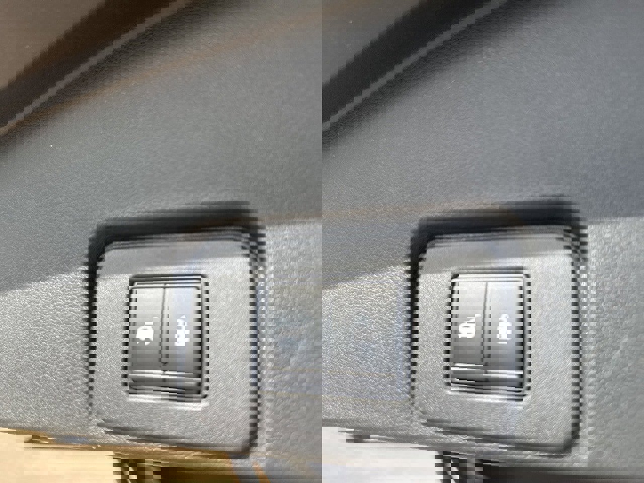 Used 2021 Nissan Rogue SL w/ Premium Package image 39