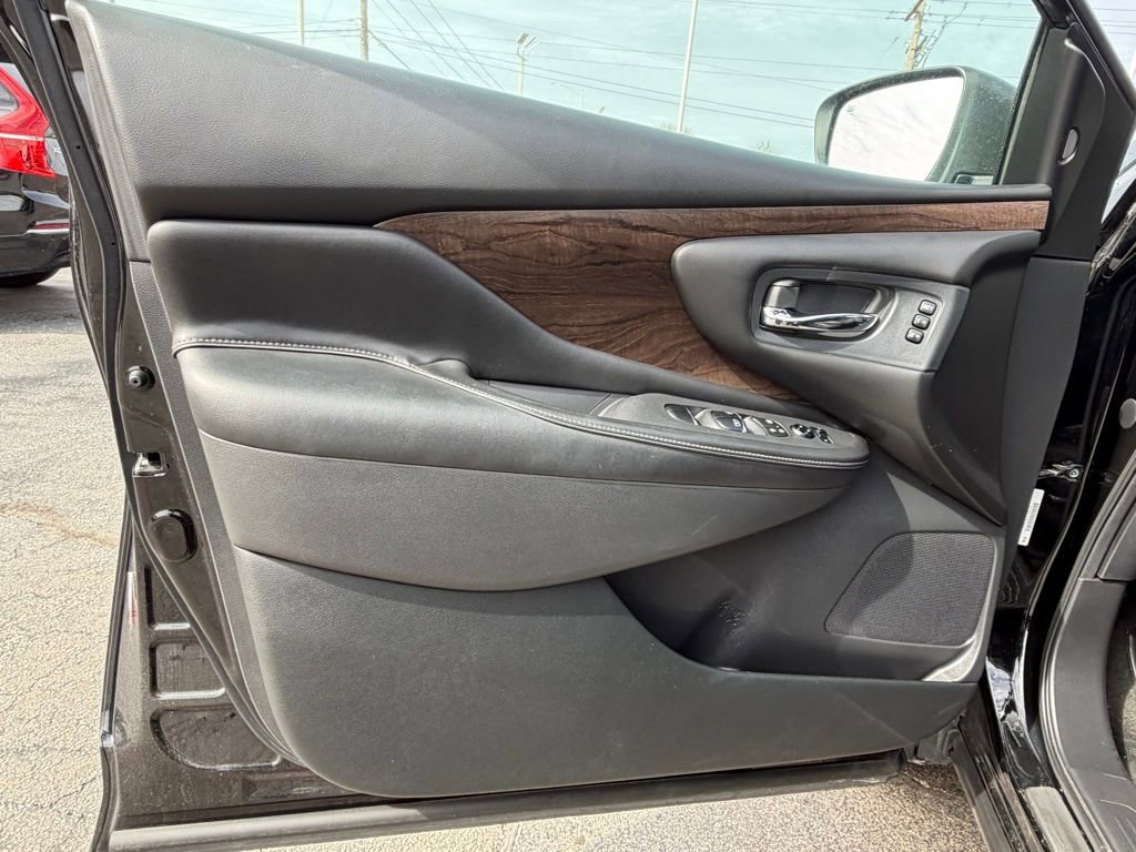 Used 2020 Nissan Murano Platinum w/ Cargo Package AWD/4WD image 12