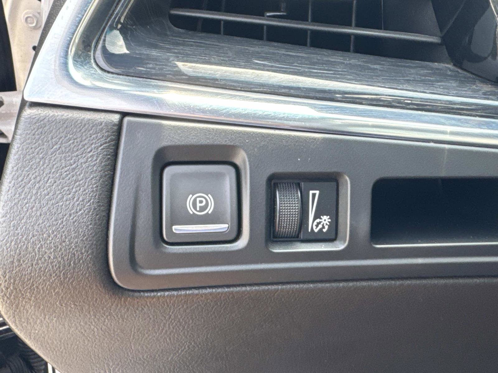 Used 2021 Cadillac XT5 Premium Luxury image 27