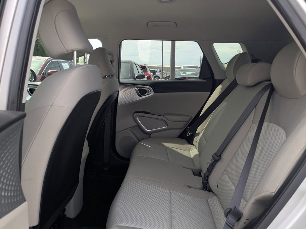 Used 2020 Kia Soul LX FWD image 12