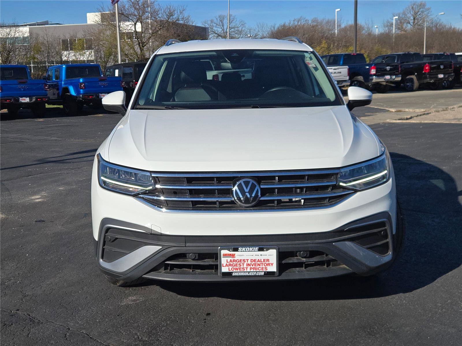 Used 2024 Volkswagen Tiguan Wolfsburg Edition image 4