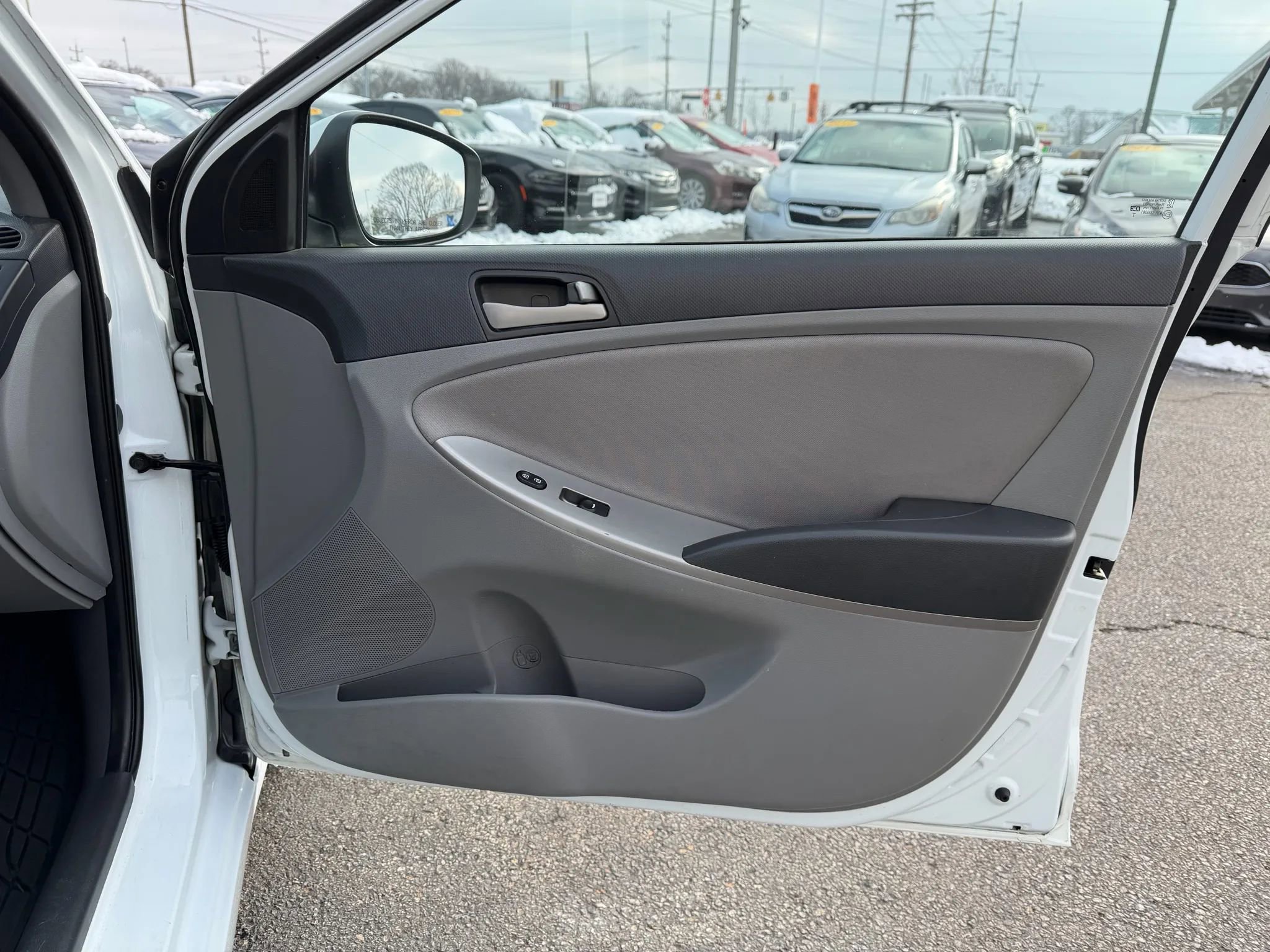 Used 2016 Hyundai Accent SE image 24