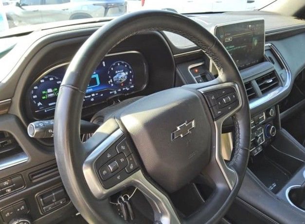 Used 2023 Chevrolet Suburban Z71 w/ Z71 Off-Road Package AWD/4WD image 5