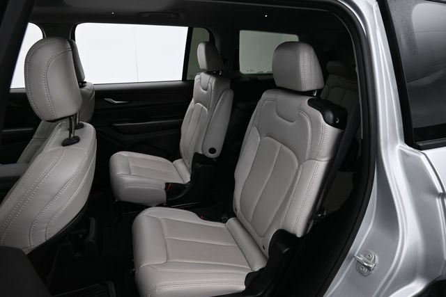 Used 2023 Jeep Grand Cherokee L Laredo w/ Luxury Tech Group I AWD/4WD image 27