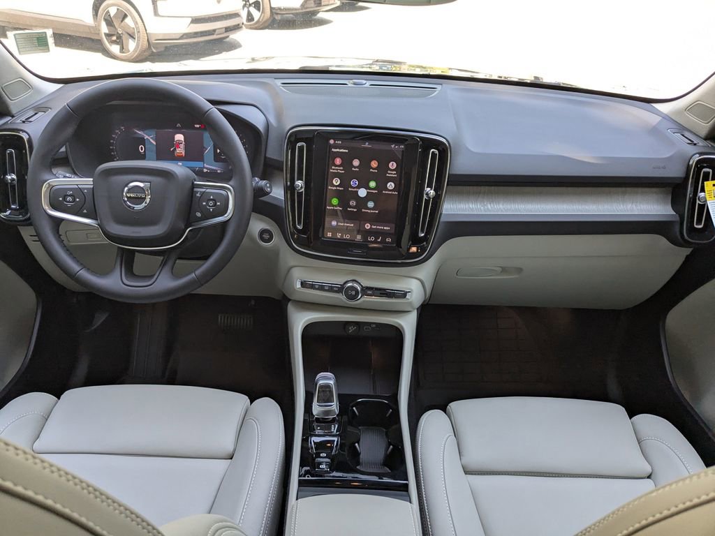 New 2026 Volvo XC40 B4 Plus w/ Climate Package FWD image 15