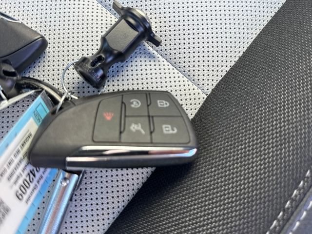 New 2025 Chevrolet Equinox EV LT image 27