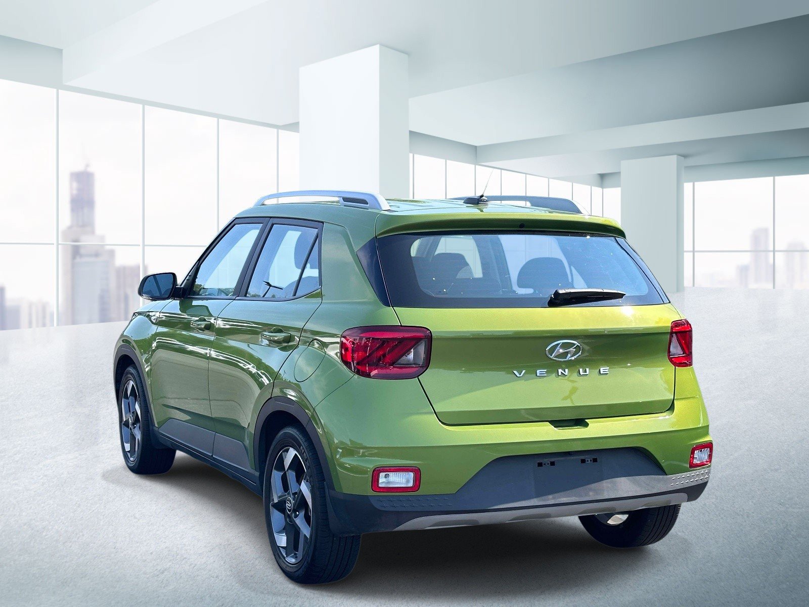 Used 2024 Hyundai Venue SEL FWD image 3