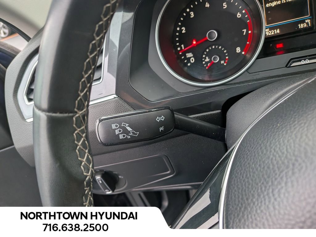 Used 2021 Volkswagen Tiguan SE image 27