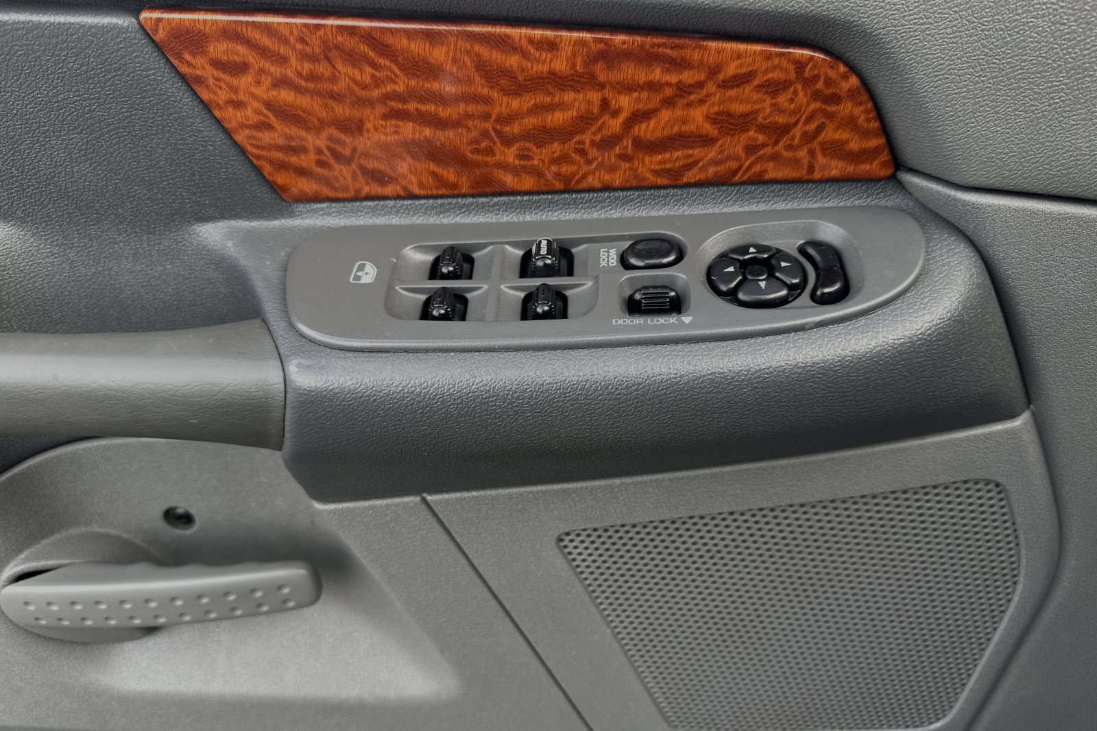 Used 2007 Dodge Ram 3500 Truck Laramie image 11