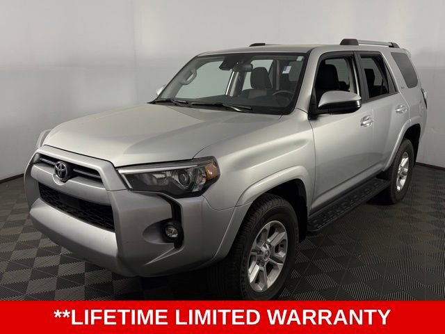 Used 2024 Toyota 4Runner SR5 AWD/4WD image 3