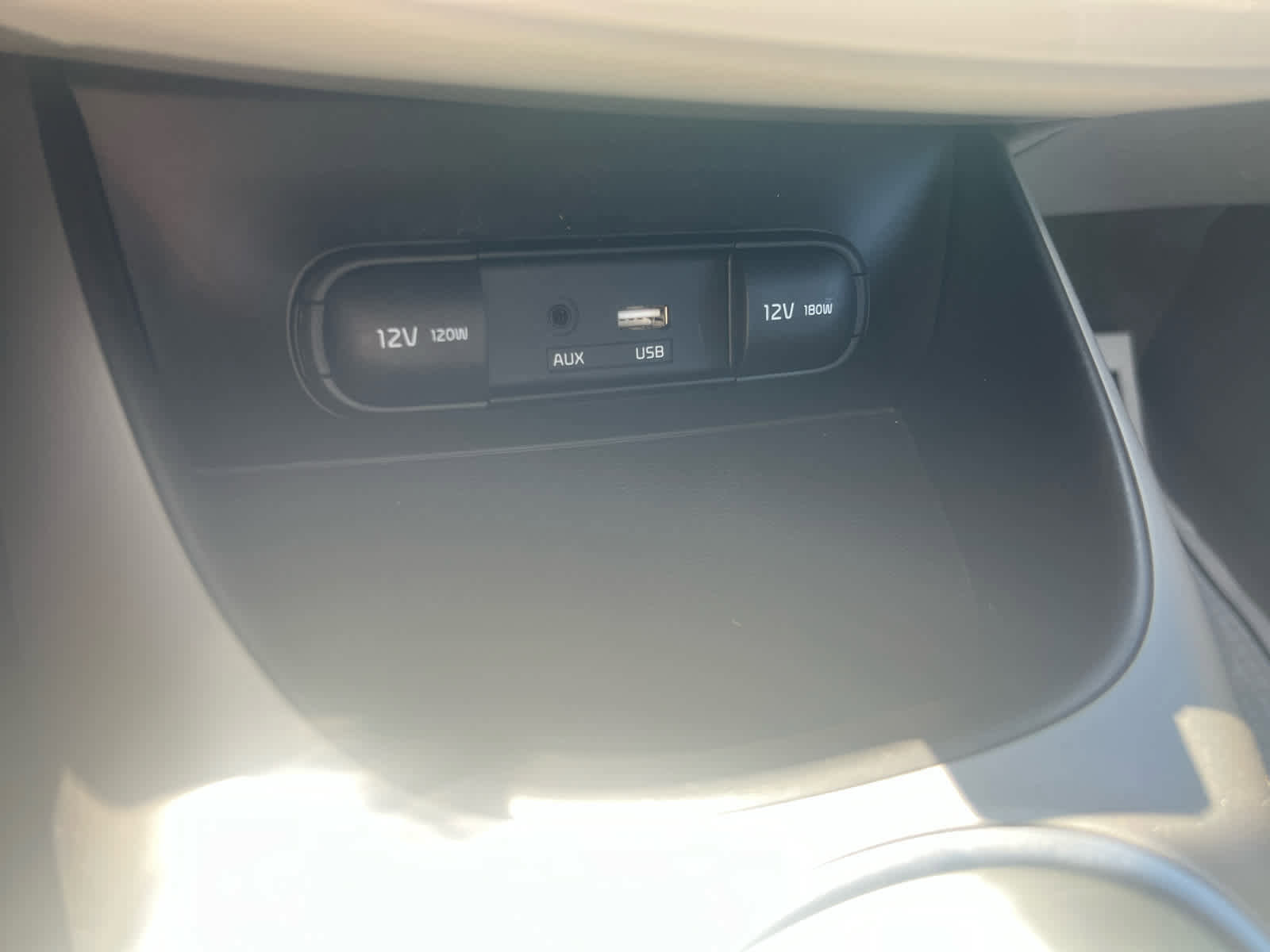 Used 2019 Kia Soul EV + image 20