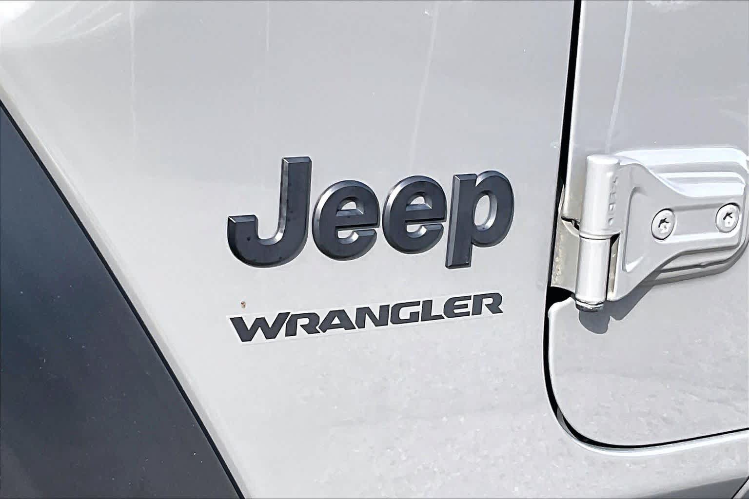 Used 2022 Jeep Wrangler Sport AWD/4WD image 26